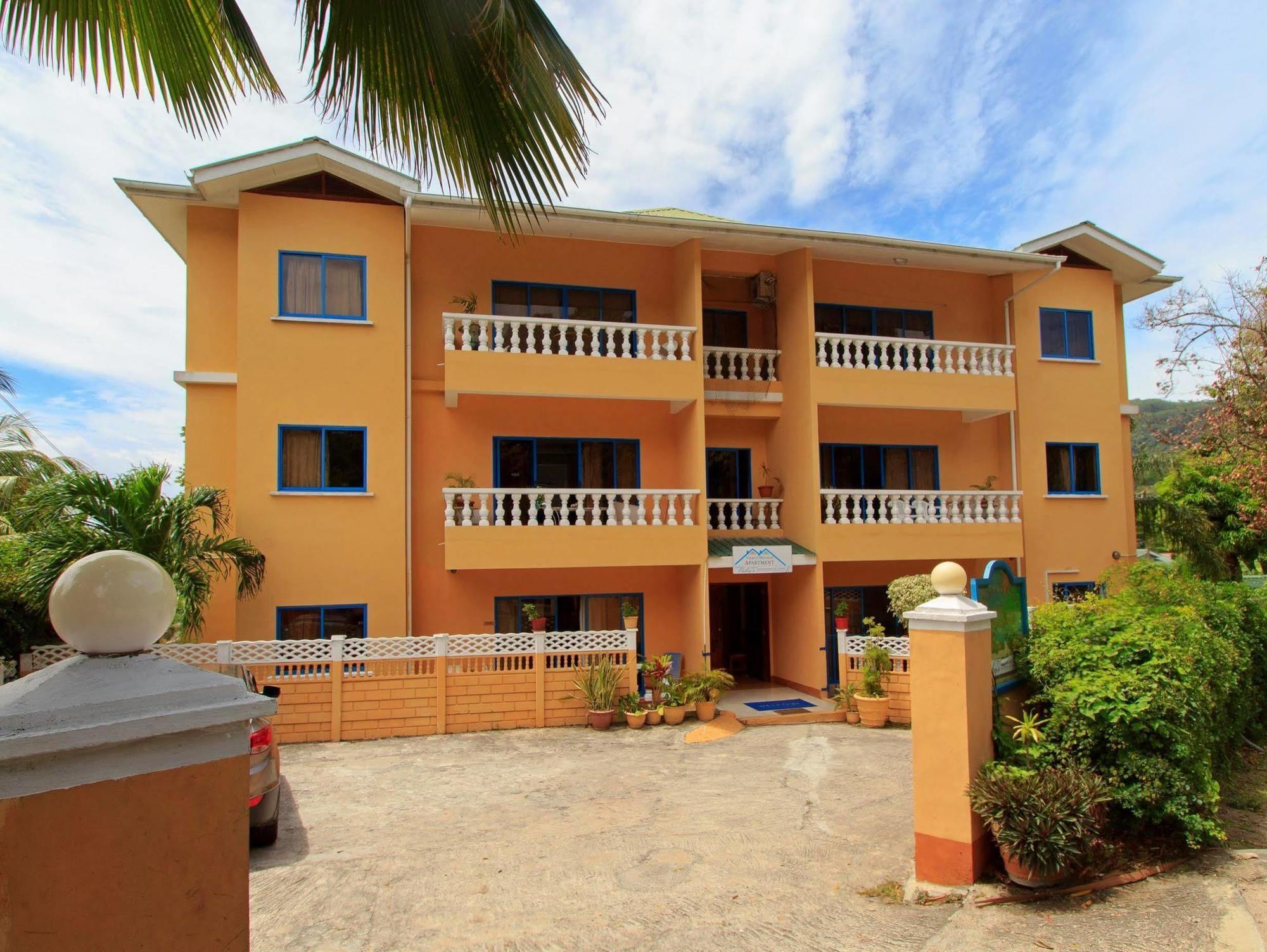 Vicky'S Holiday Apartment Beau Vallon  Extérieur photo