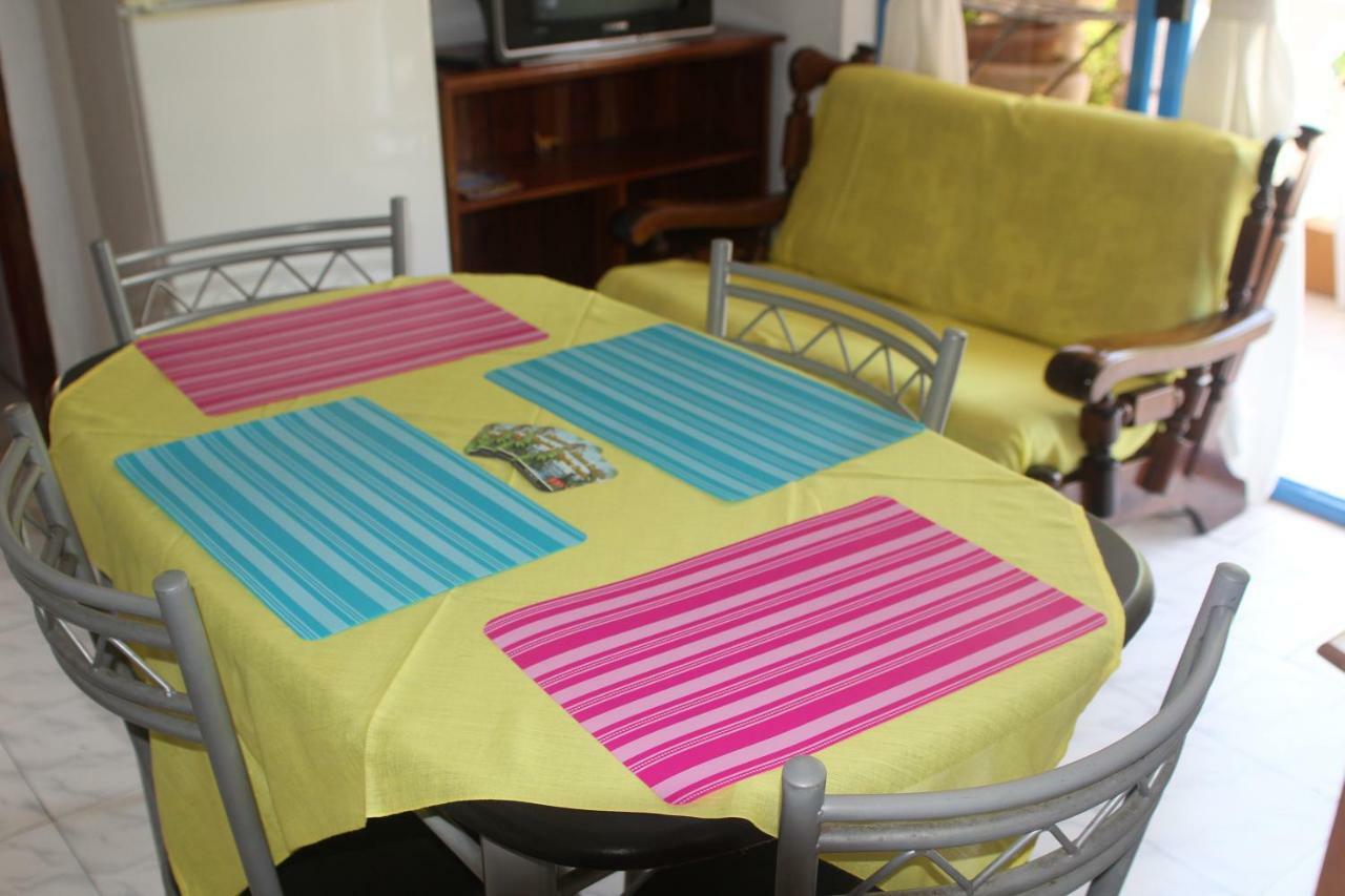 Vicky'S Holiday Apartment Beau Vallon  Extérieur photo